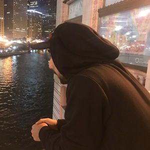 Meet your Posher, Aytekin